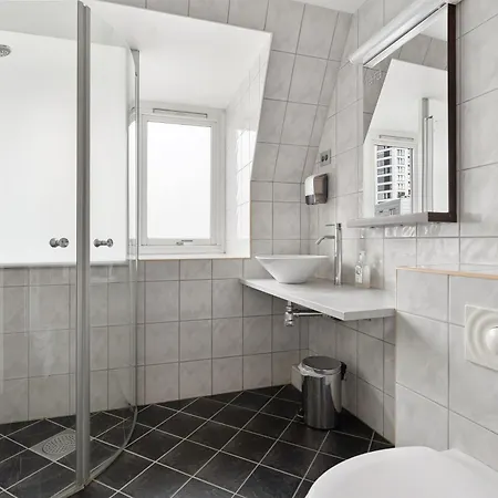Hotel First Skansen 4*